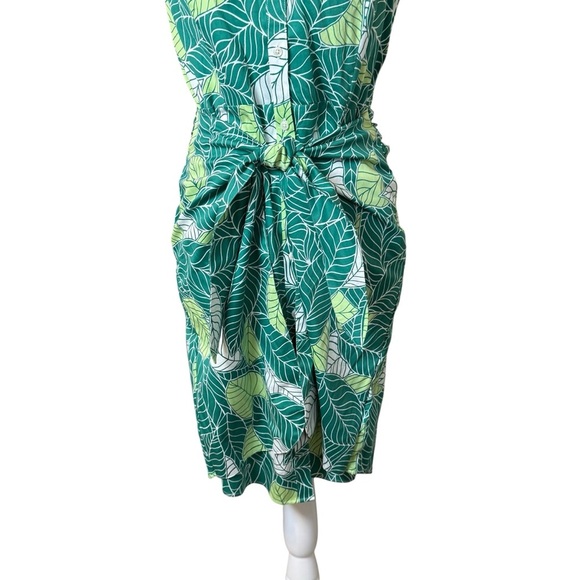 UNTUCKit Women’s Poppy Wrap Dress Green Leaf Size 4 Tropical Beach Vacation - Picture 2 of 14
